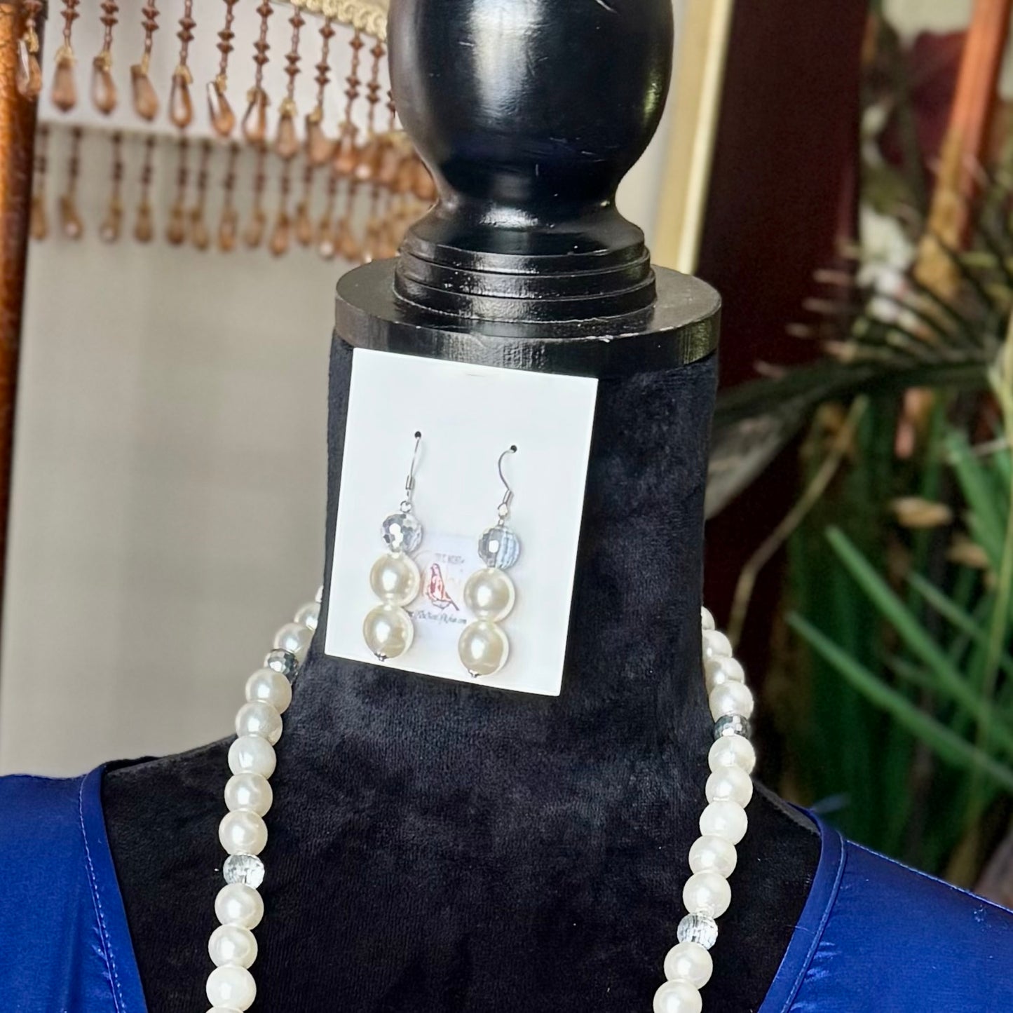 “Crystal Petunia” Long Necklace & Earrings Set