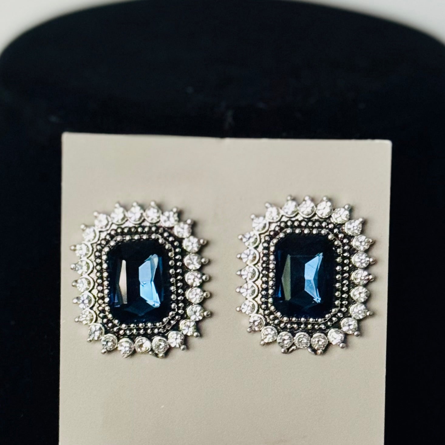 “Sapphire Majesty Bloom Set”