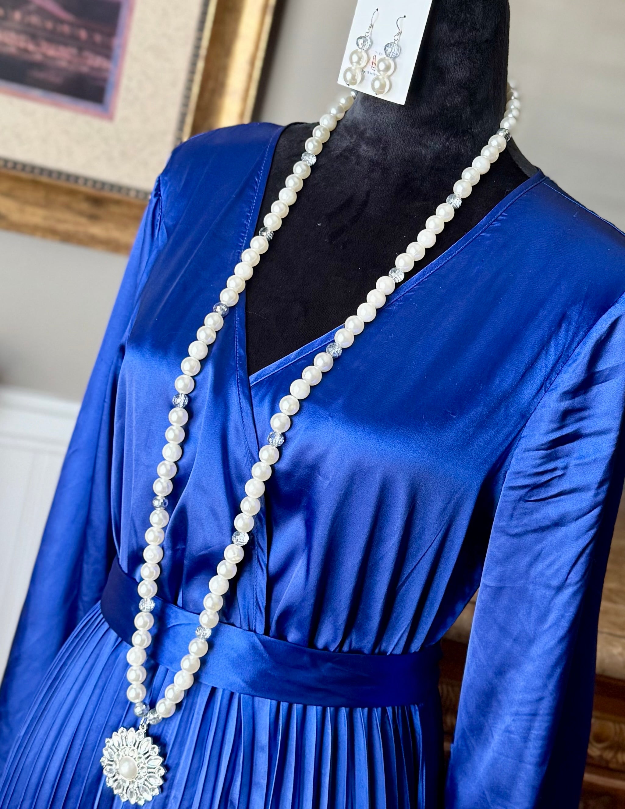 “Crystal Petunia” Long Necklace & Earrings Set