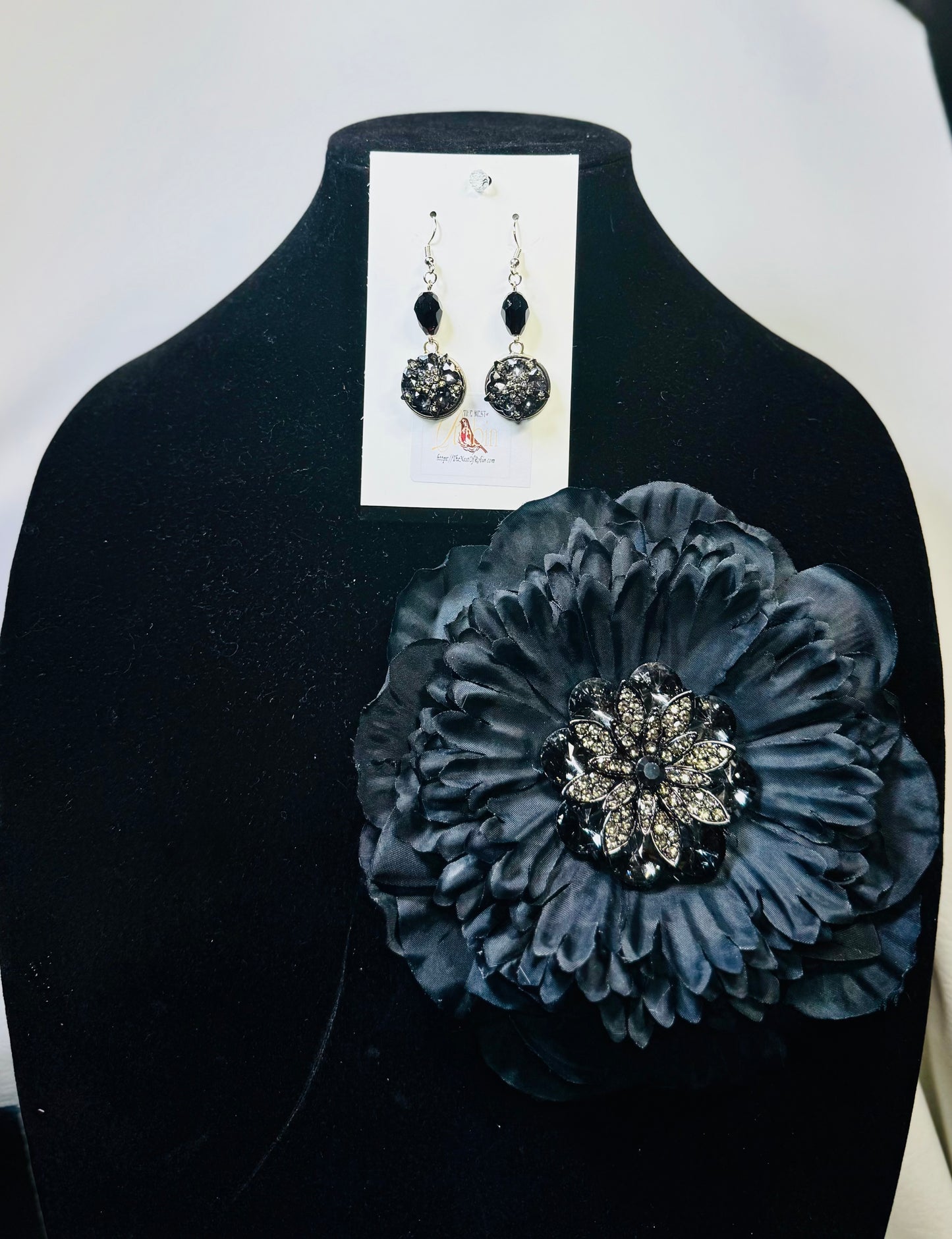 “Night Sparkle” Floral Brooch & Earrings Set