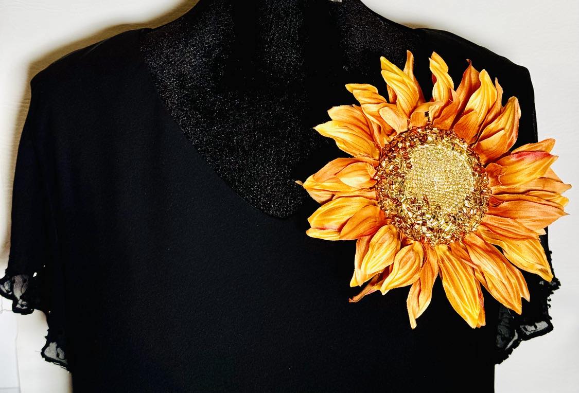 Ray of Sunflower Brooch & Earring Set