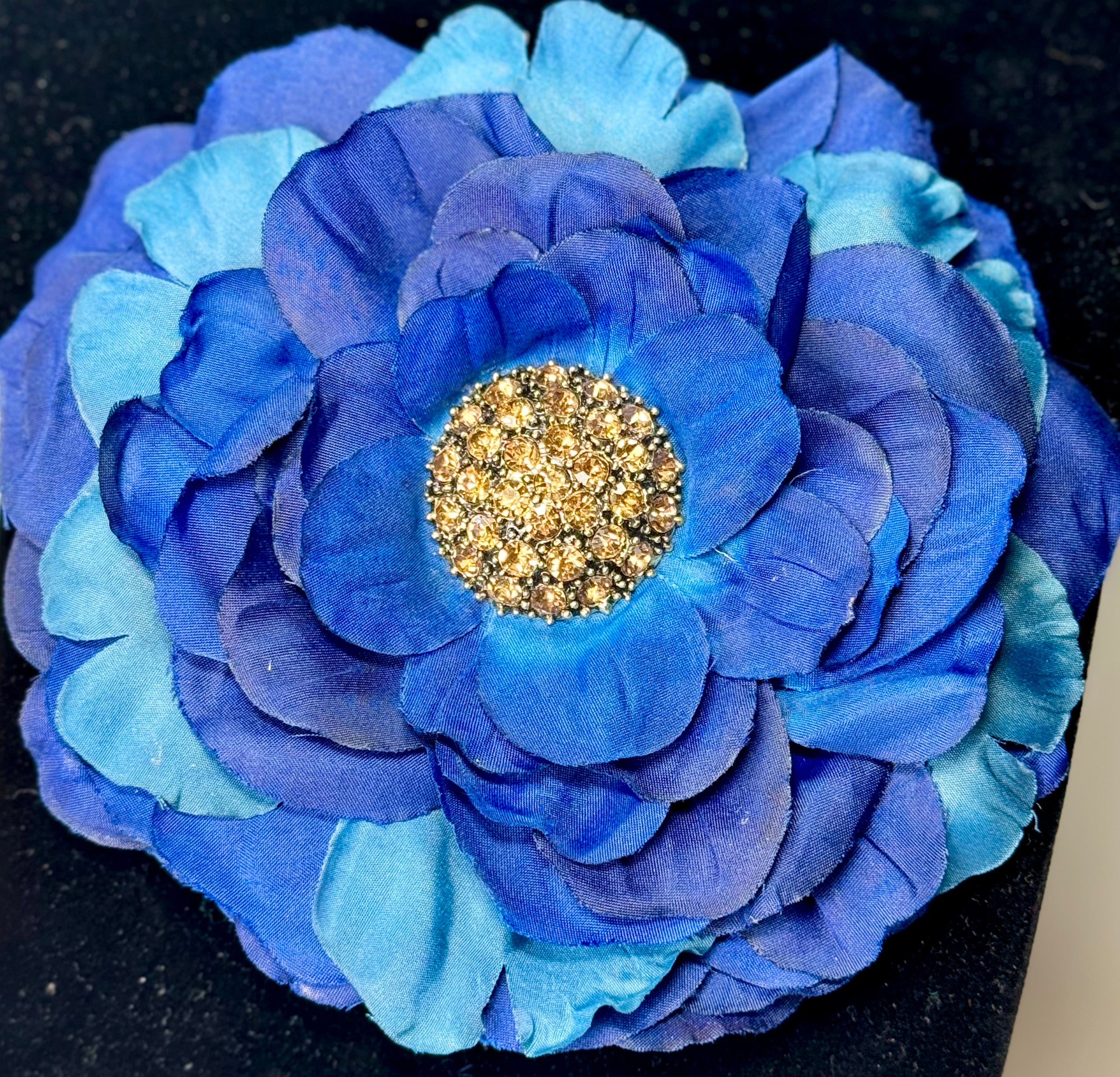 “Blue Sand Bloom” Floral Brooch & Earrings Set