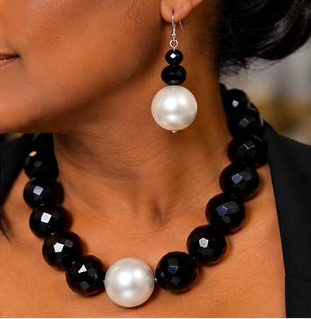 “MIDNIGHT PEARL” Necklace & Earrings Set