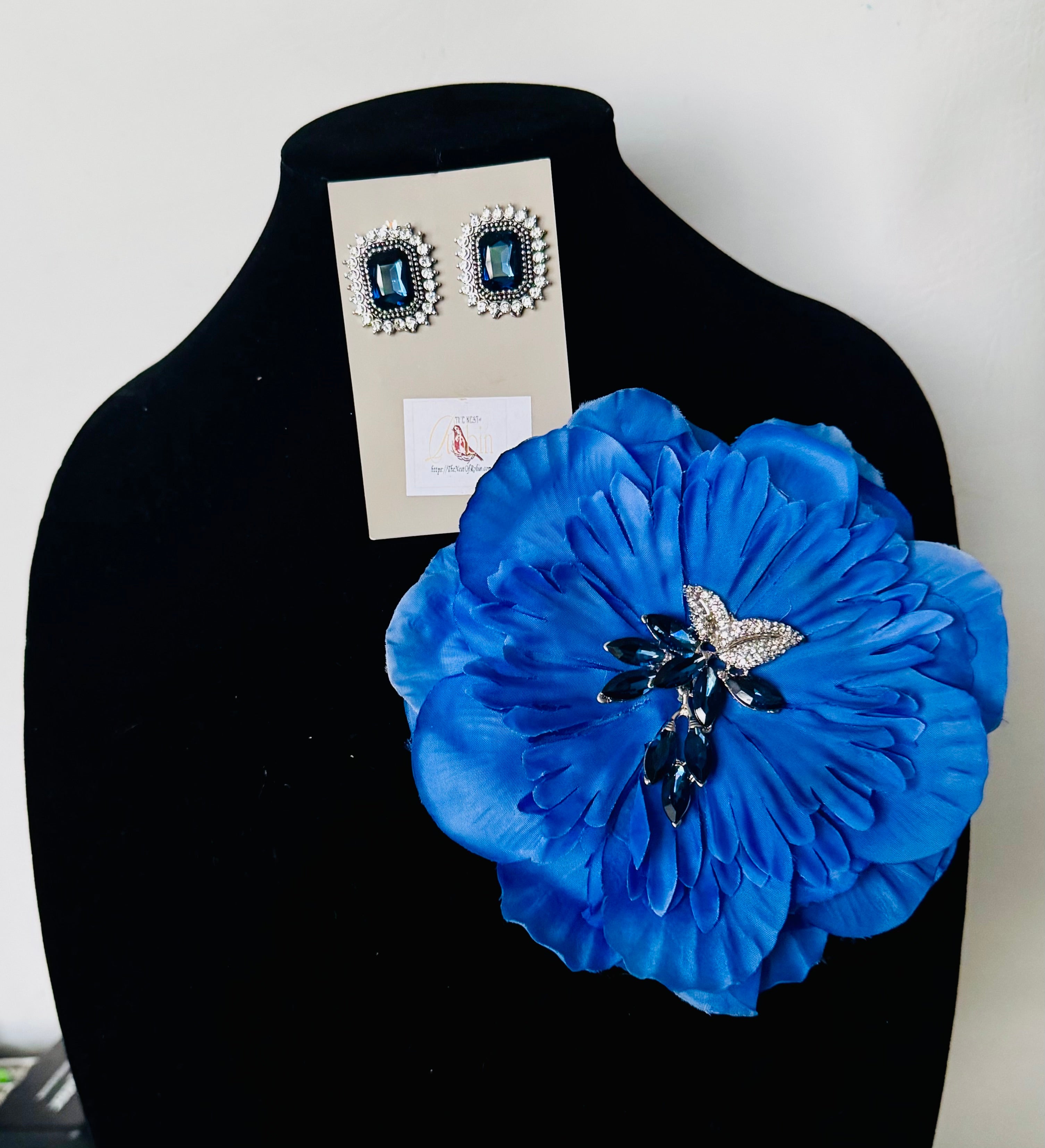“Sapphire Majesty Bloom Set”