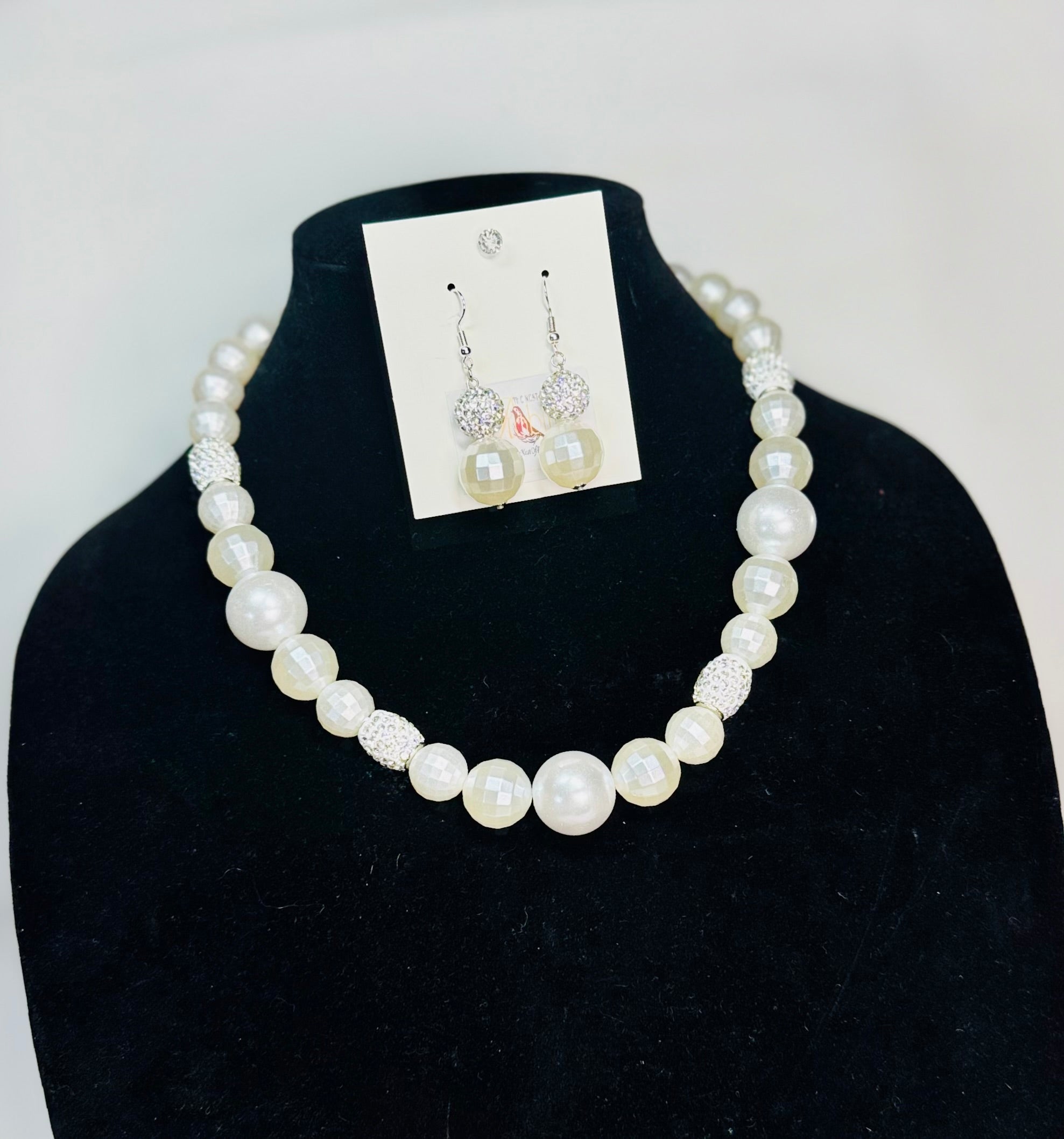 “Penelope” Necklace & Earrings Set