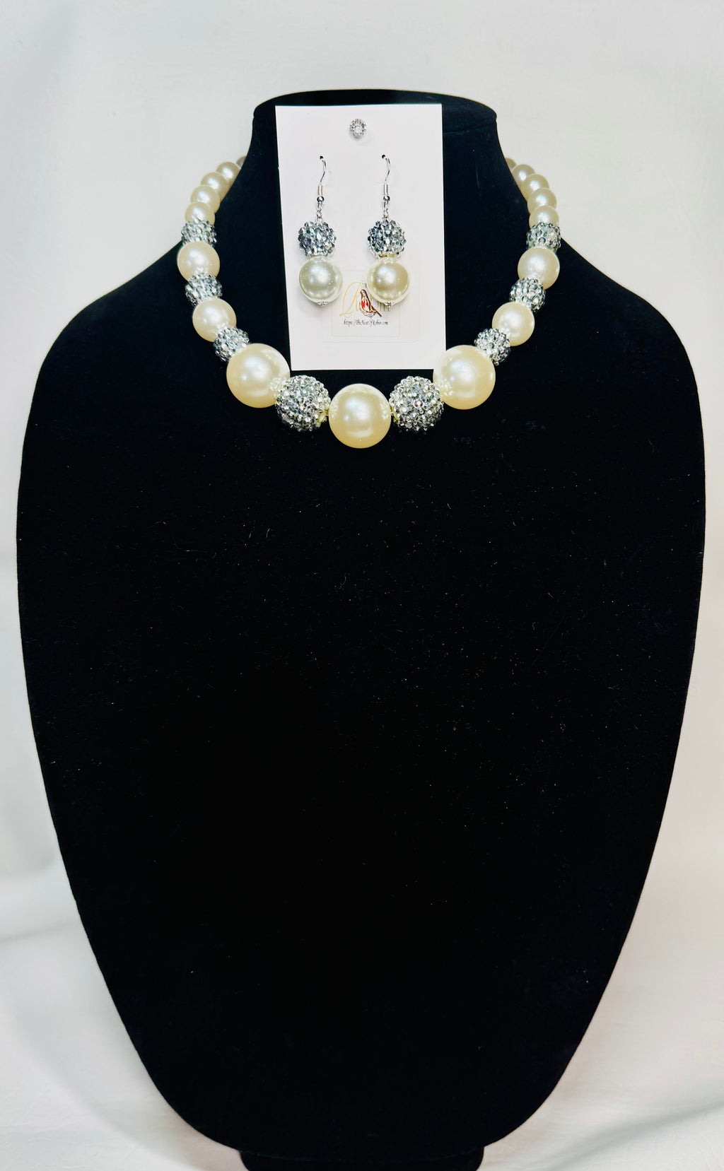 “Poppy” Necklace & Earrings Set