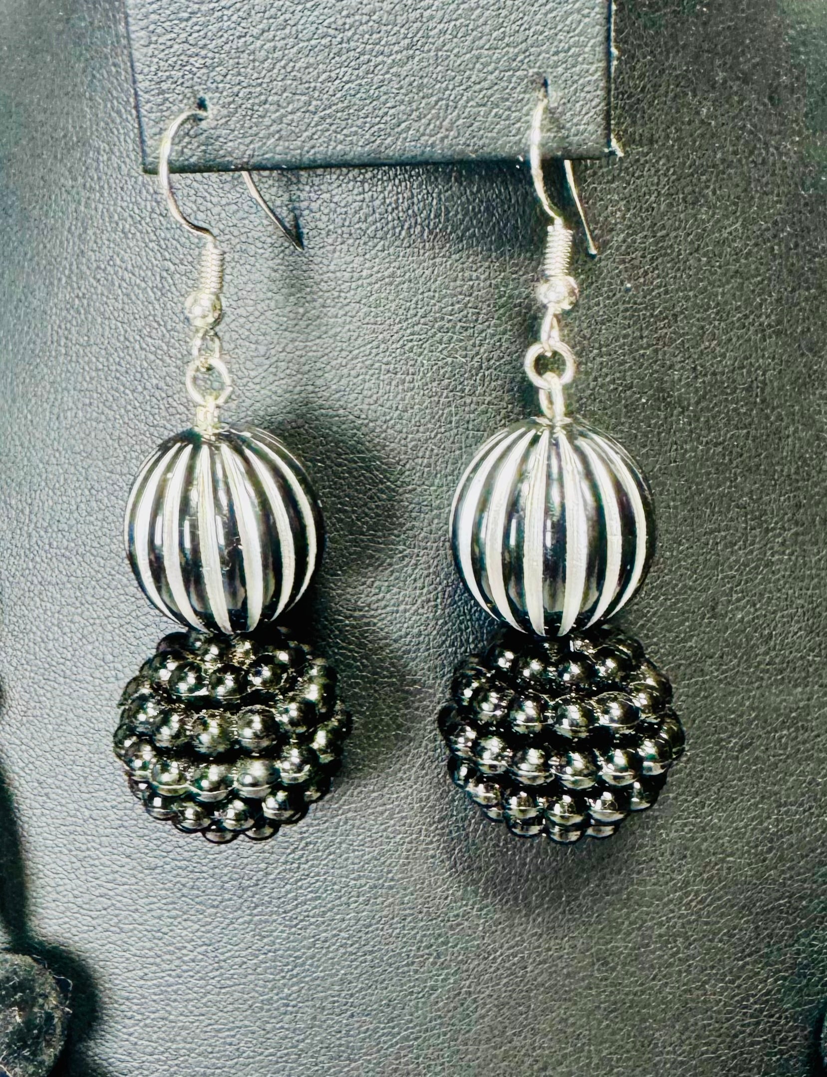 “Moonlit Noir” Necklace & Earrings Set