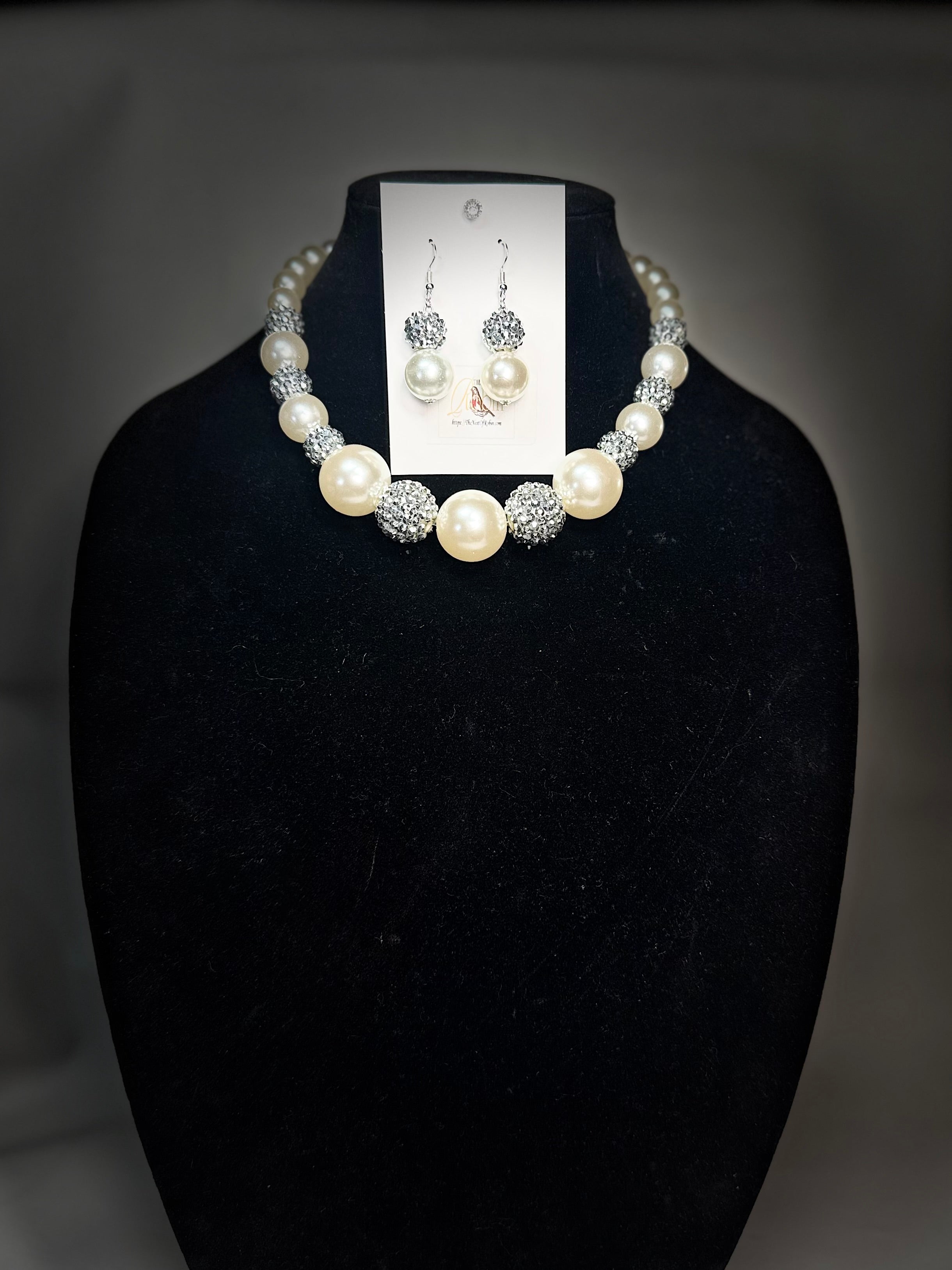 “Poppy” Necklace & Earrings Set