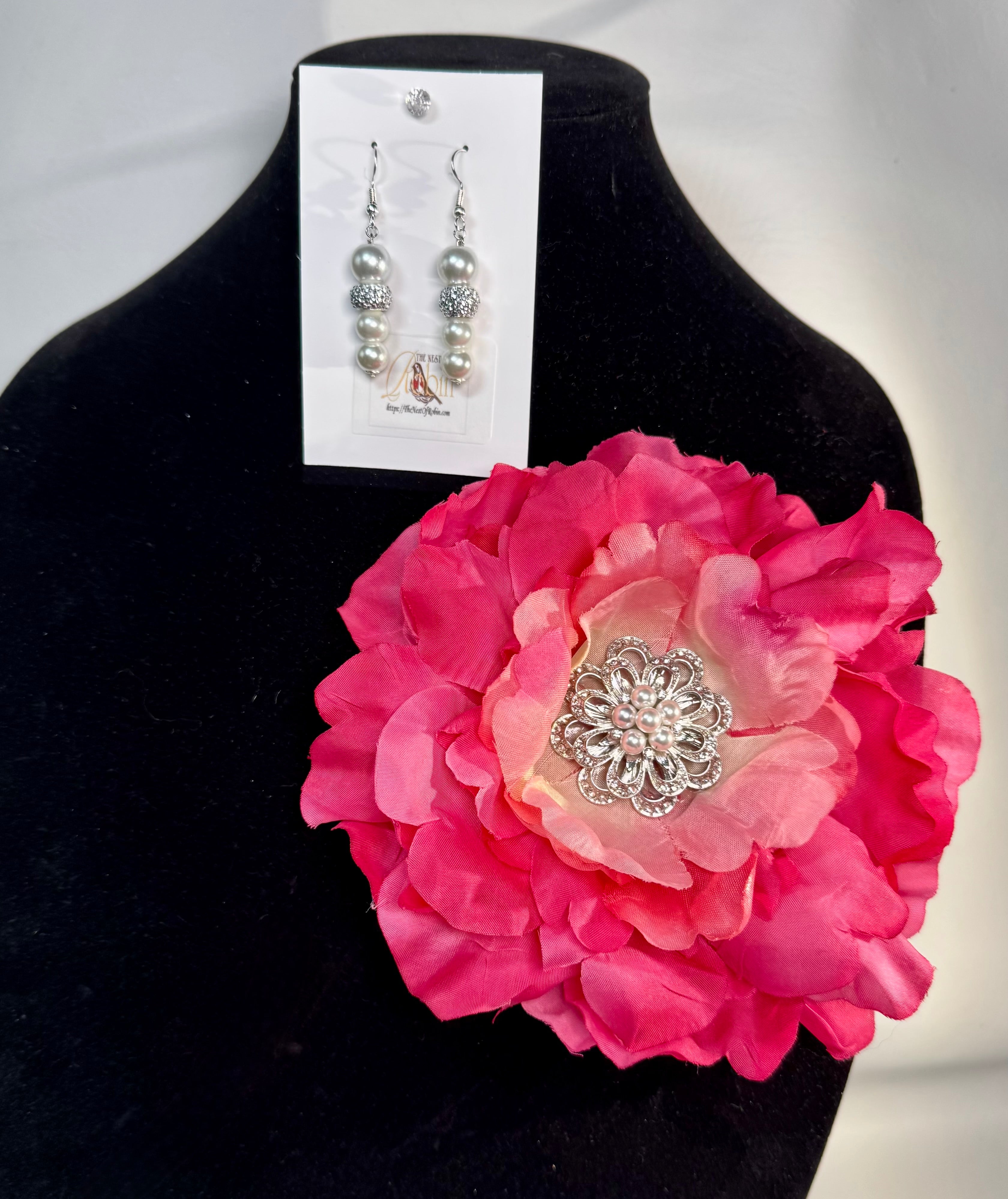 “Zaylee” Floral Brooch & Earrings Set