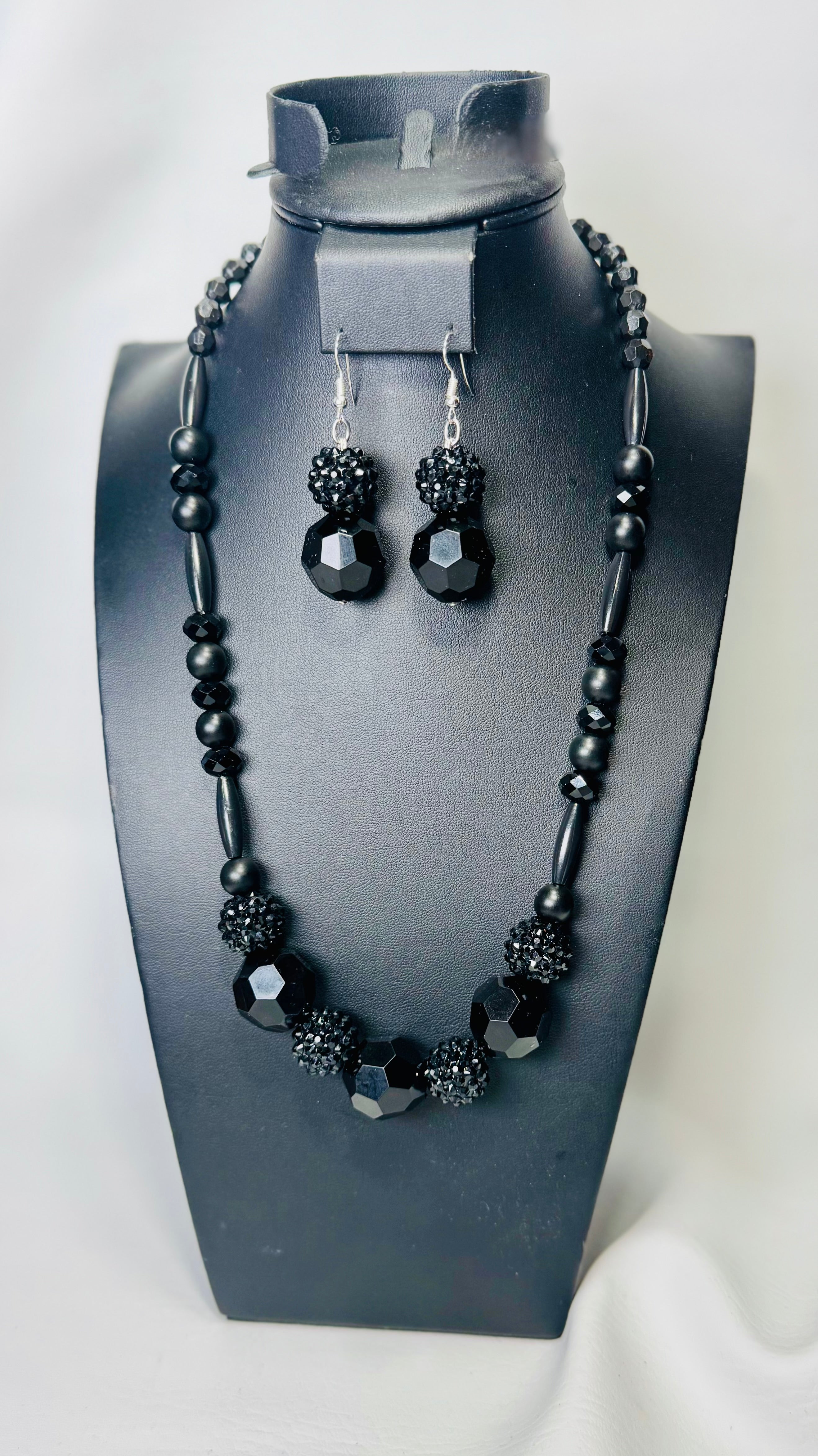 “Midnight Elegance” Necklace & Earrings Set