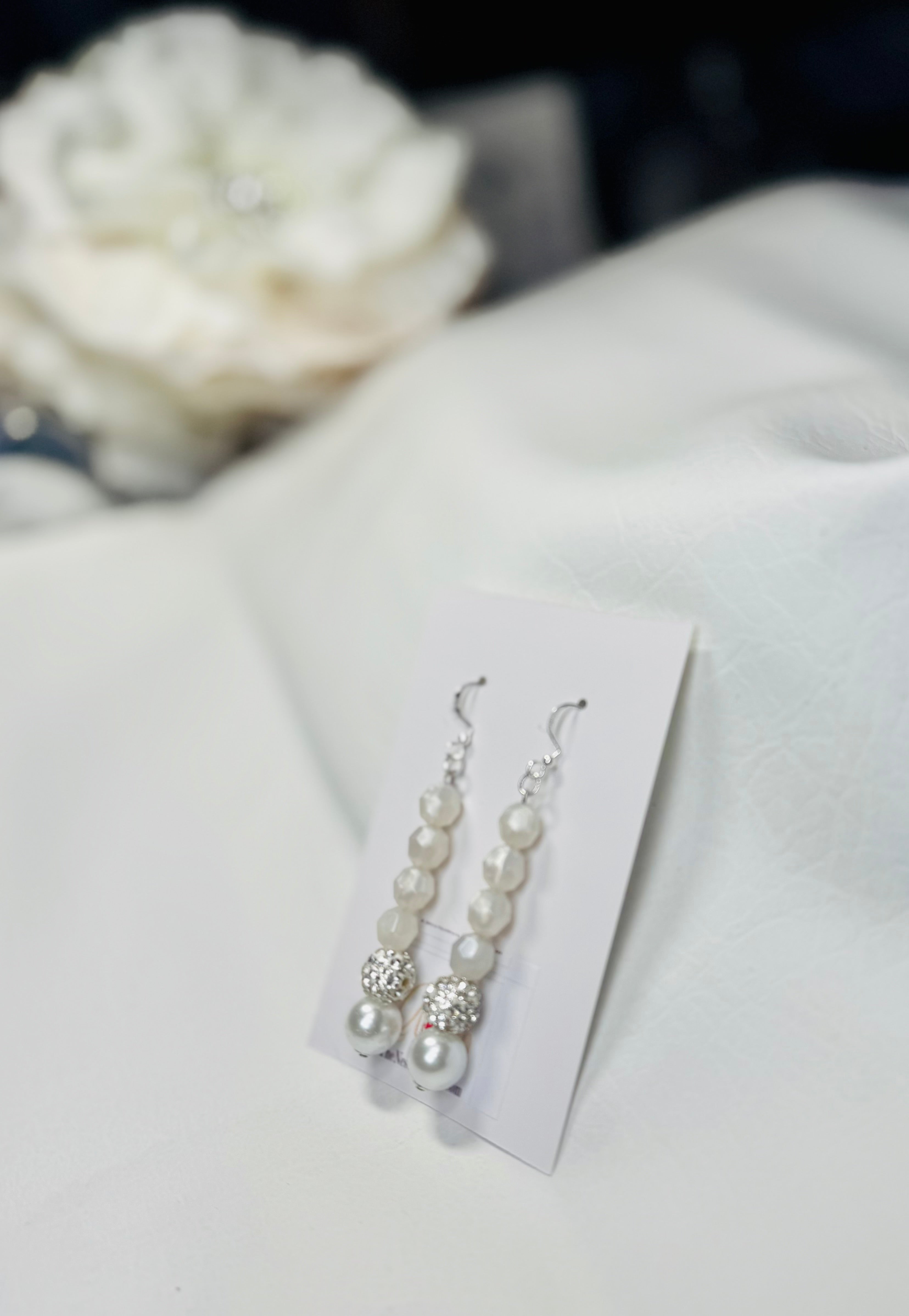 Ivory Grace Brooch & Earrings Set