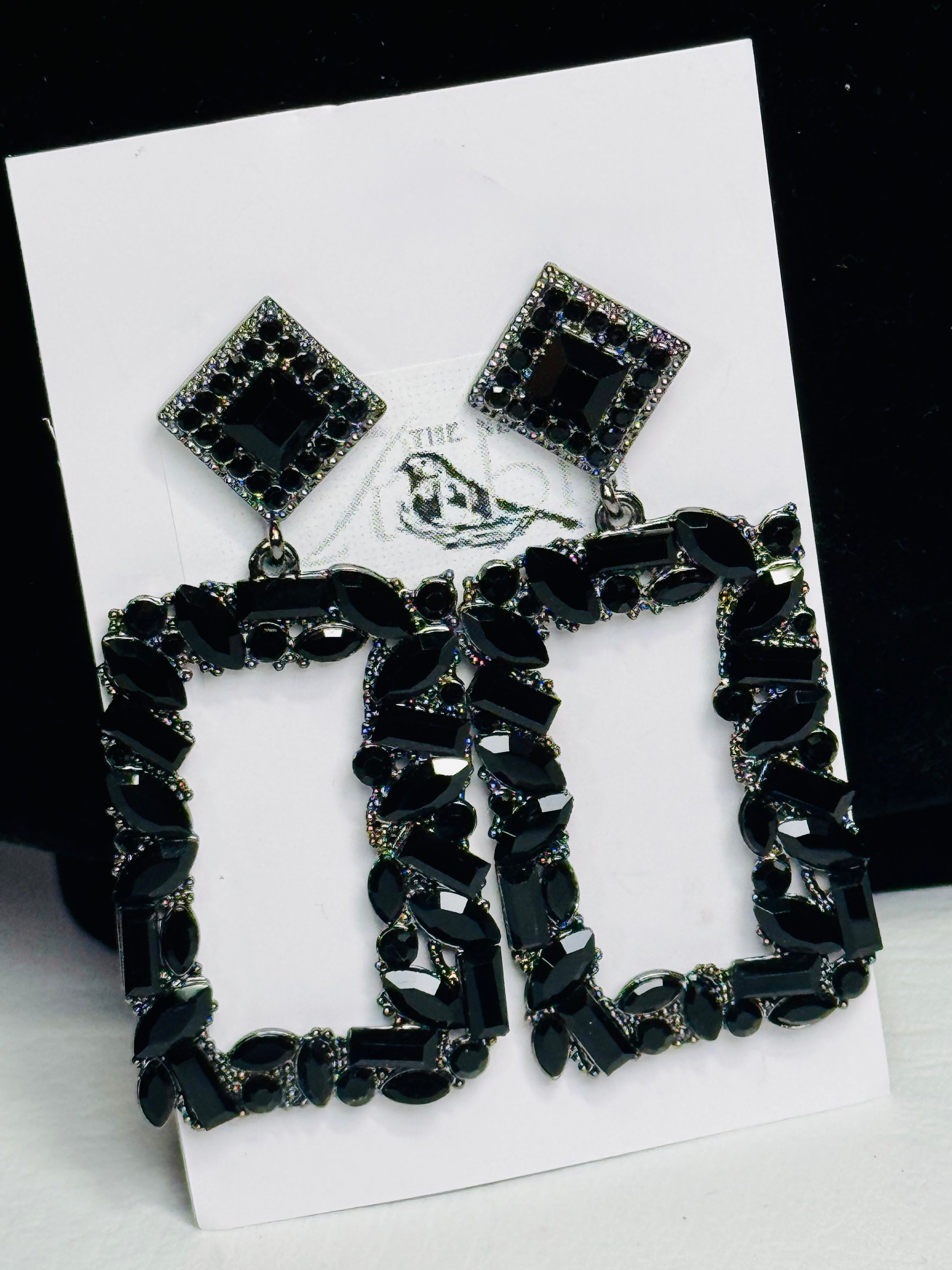 “Gold Midnight” Floral Brooch & Earrings Set