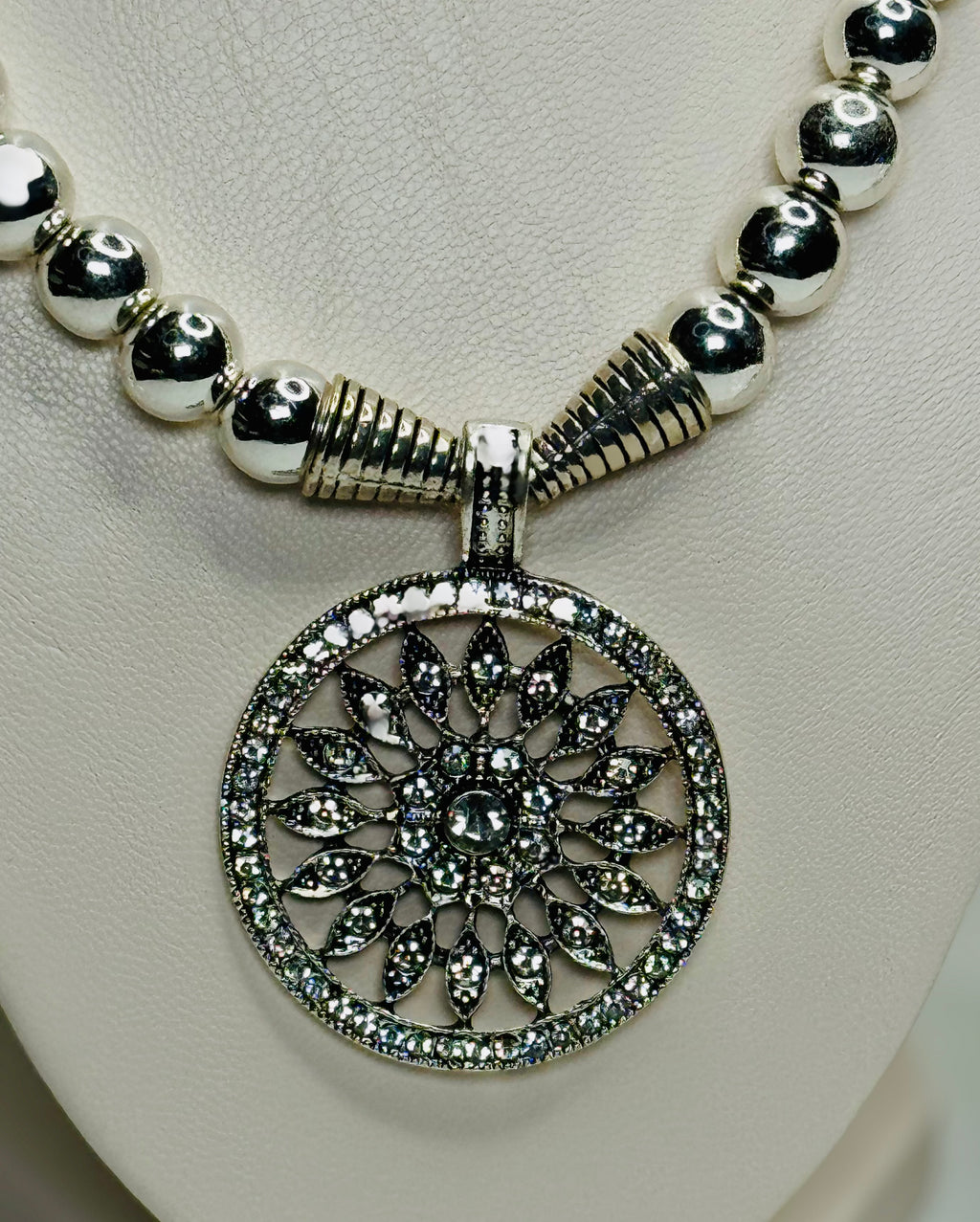“Silver Radiance”
Necklace and Earring Set