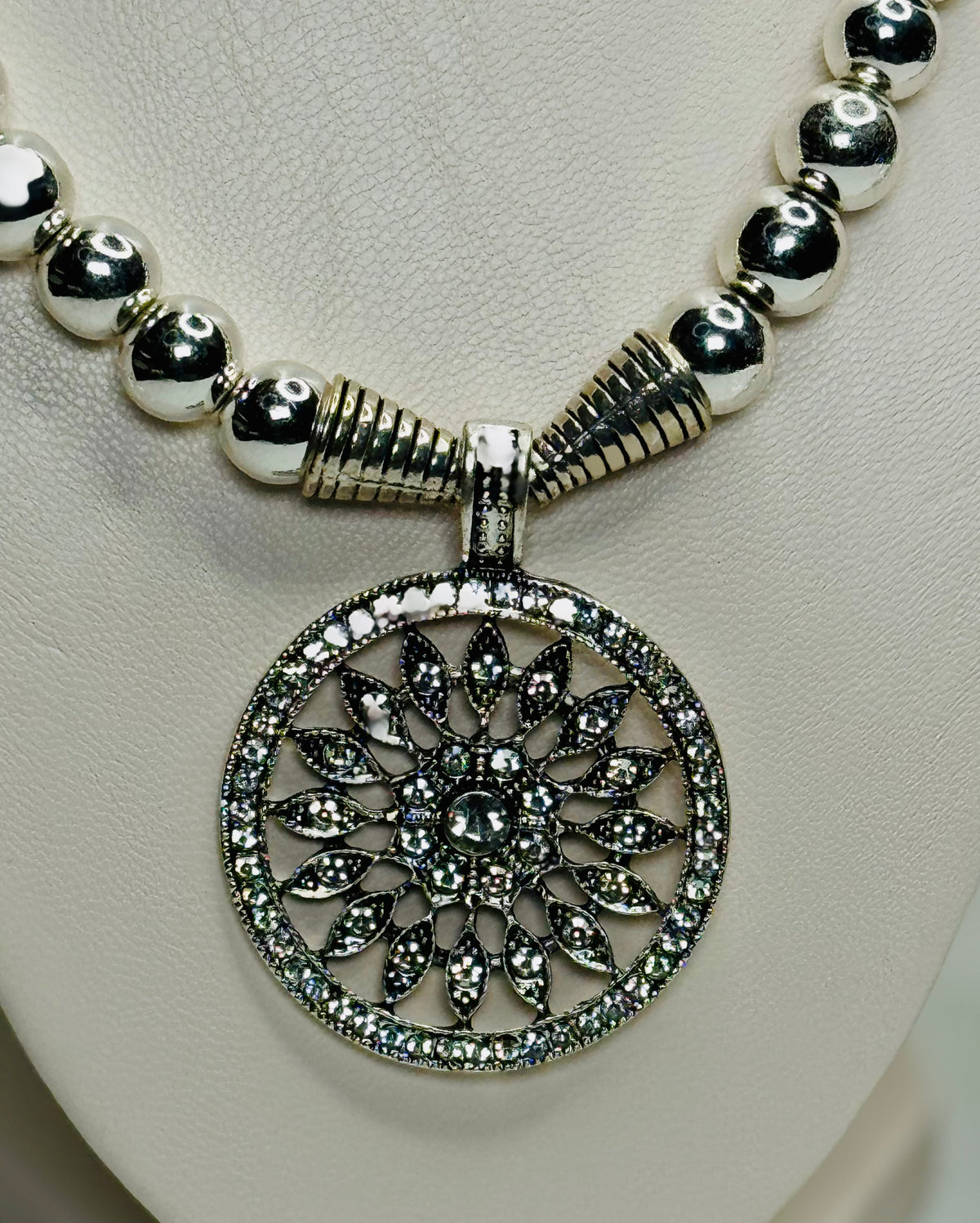 “Silver Radiance”
Necklace and Earring Set