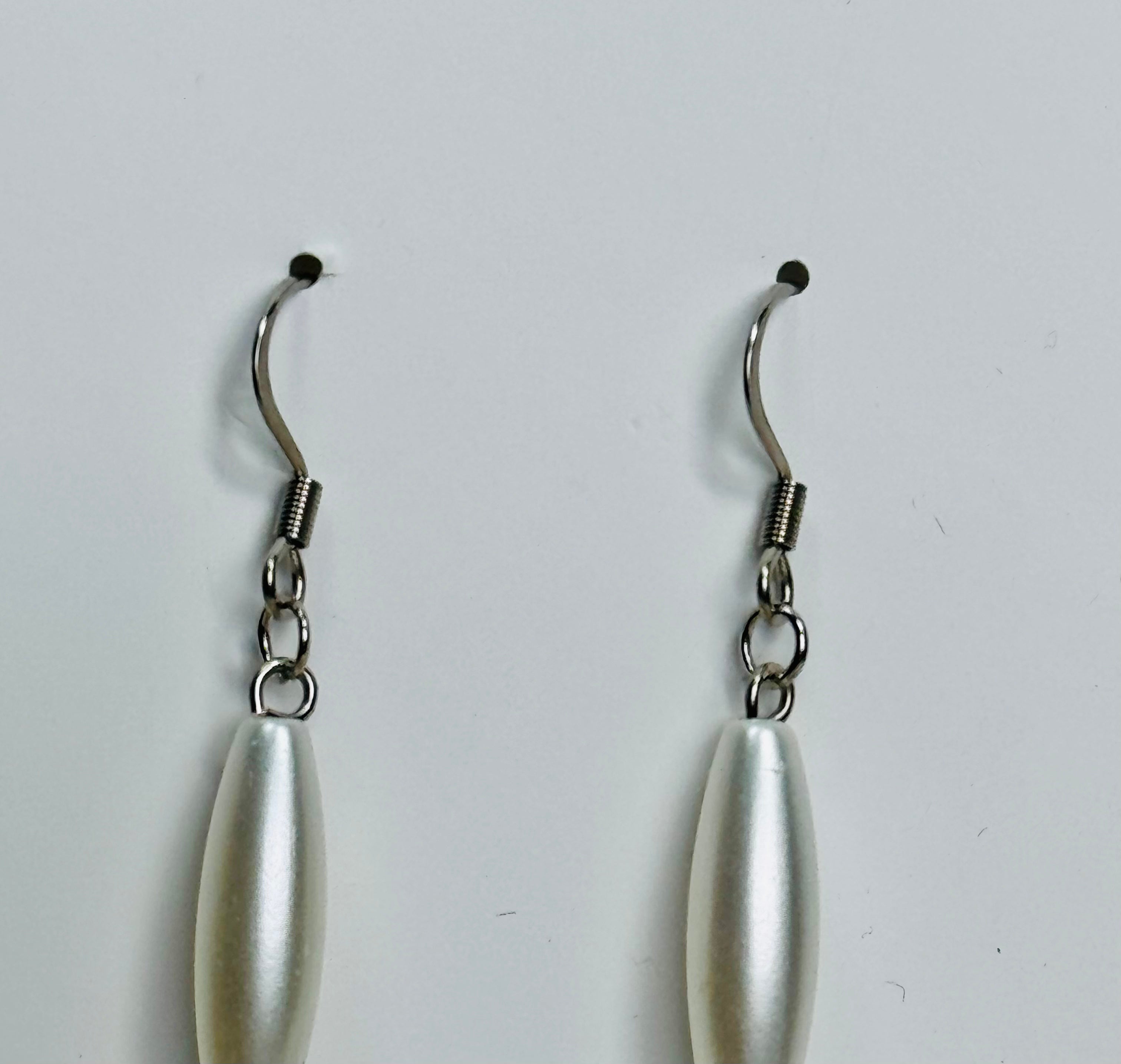 “My Pearls” Dangling Clip & Pierce Earrings